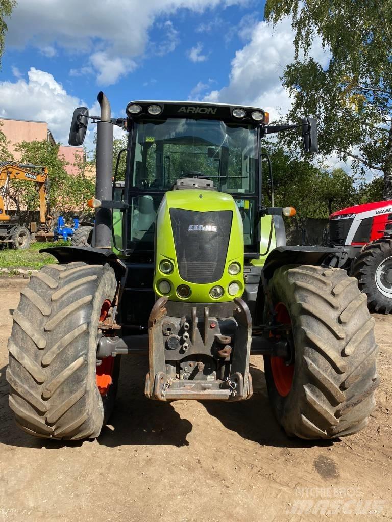 CLAAS Arion 640 Tractors