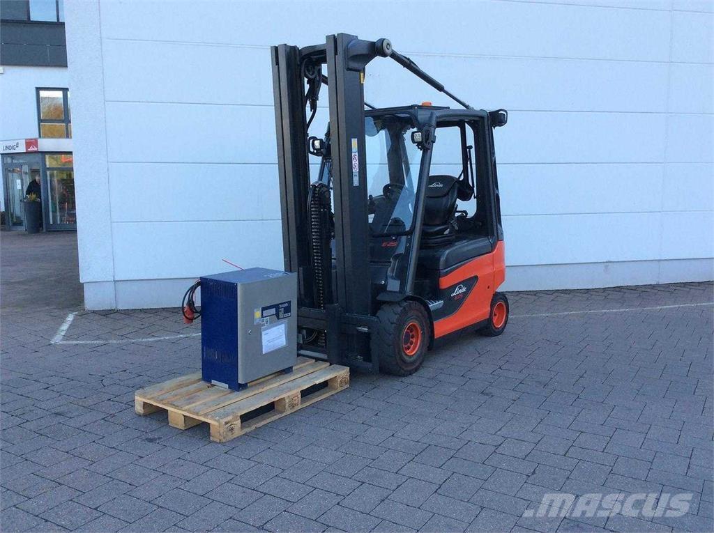 Linde E25 Electric forklift trucks