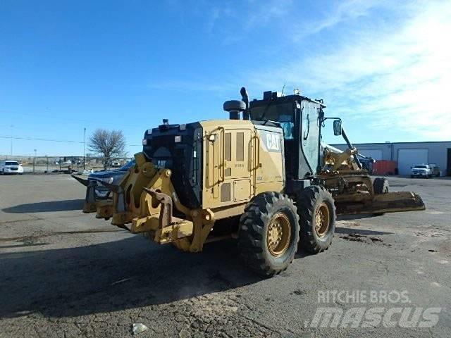 CAT 140 M 2 Graders