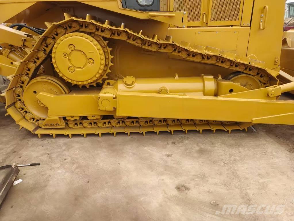 CAT D8 Crawler dozers
