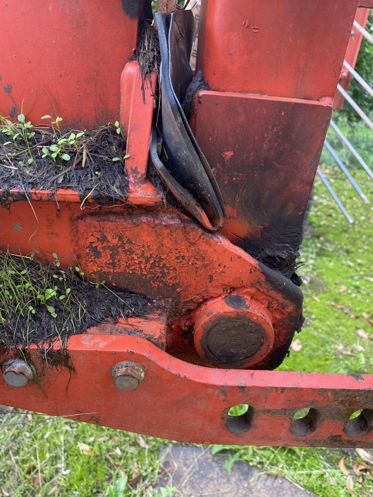 Kuhn GA7301 Windrowers