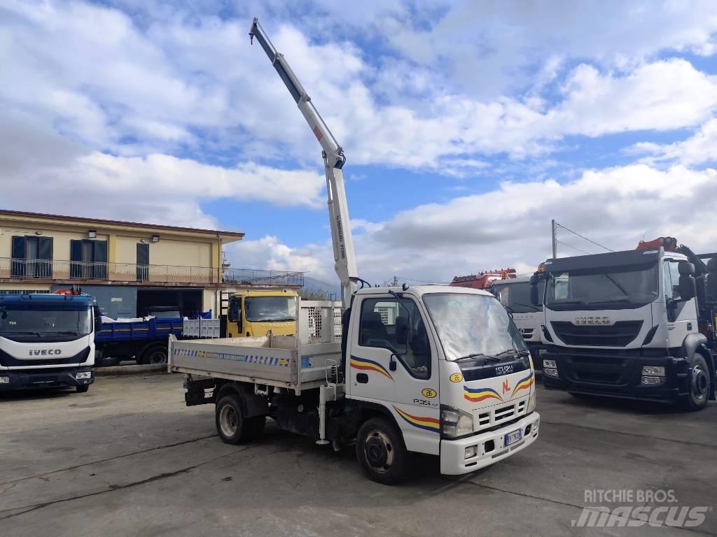Isuzu NPR77G-5DX Truck mounted cranes