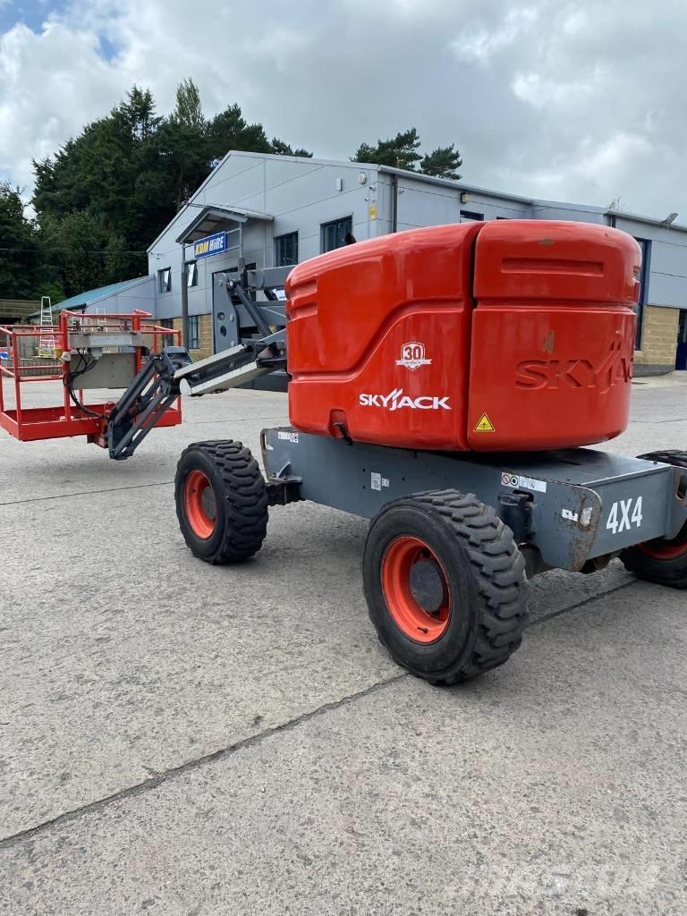 SkyJack SJ 46 AJ Articulated boom lifts