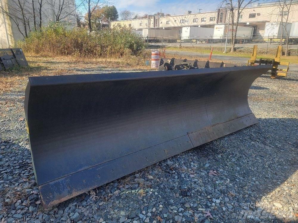 Balderson 13 FT IT28 Front loader accessories