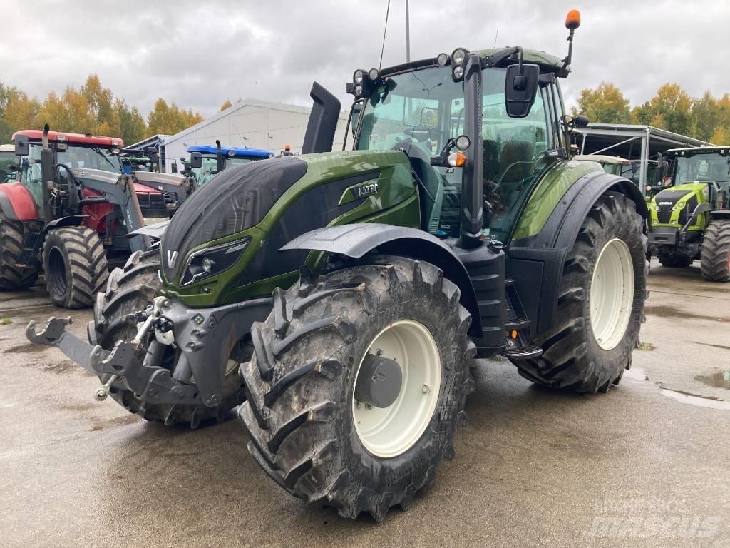 Valtra T 234 Tractors