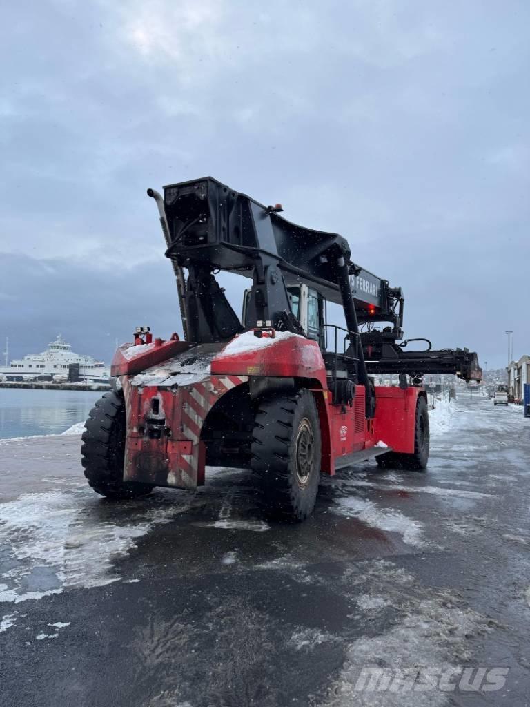 CVS Ferrari F500RS5 Reach stackers