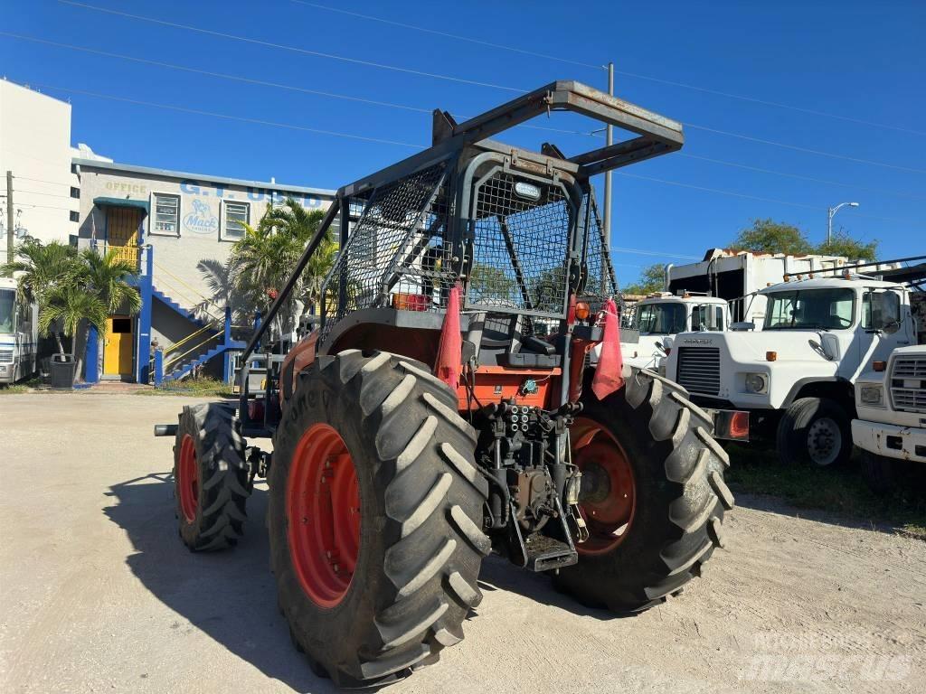 Kubota M 5-111 Tractors