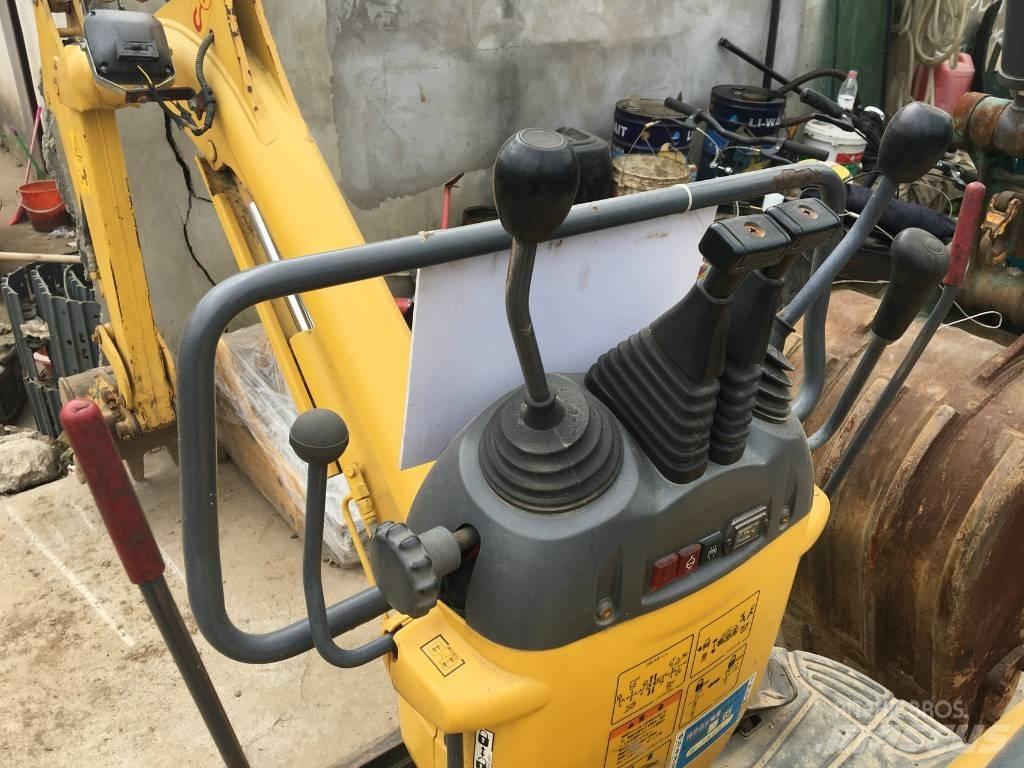 Komatsu PC 10 Mini excavators < 7t (Mini diggers)