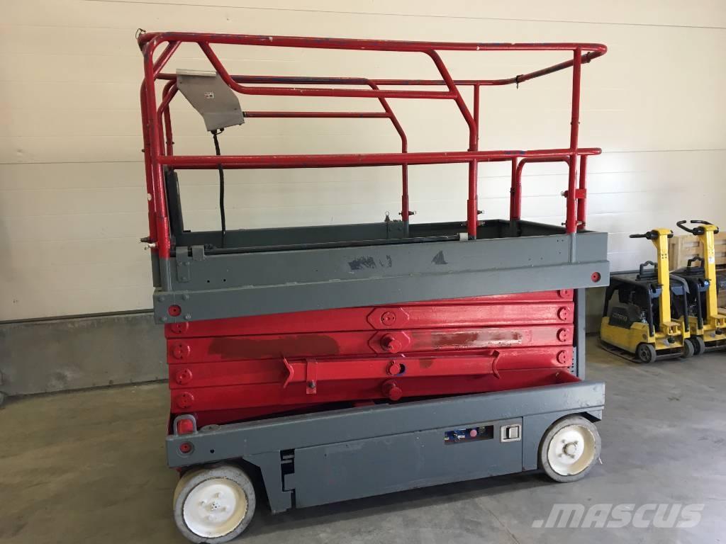 UpRight Saxlift X32N Trailer mounted platforms