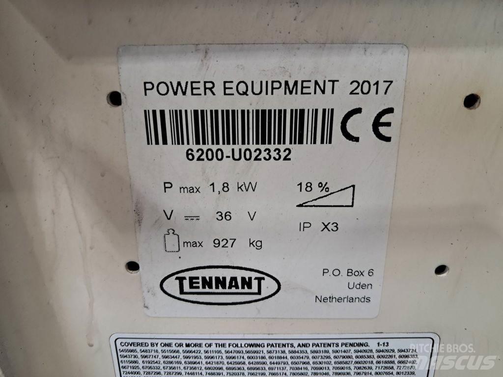 Tennant 6200 Sweepers