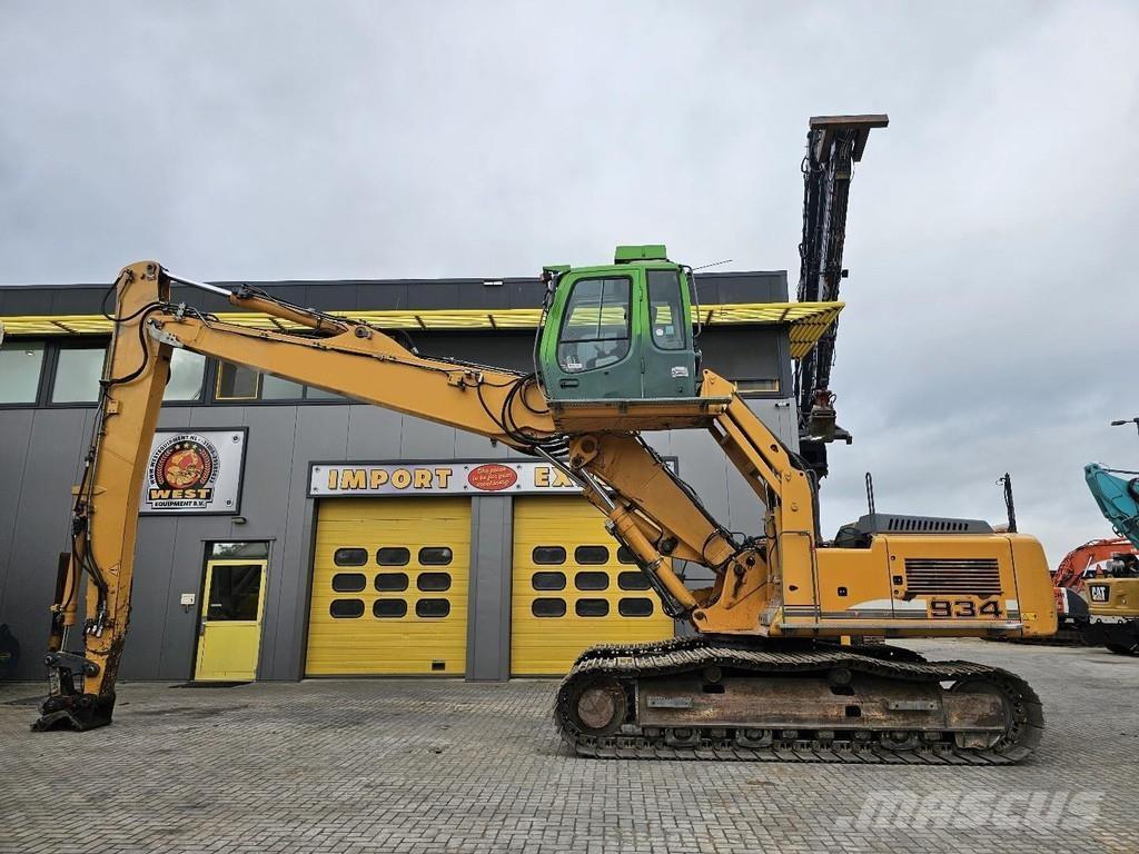 Liebherr R934C Crawler excavators