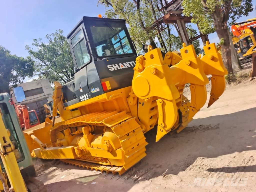 Shantui SD 22 Crawler dozers