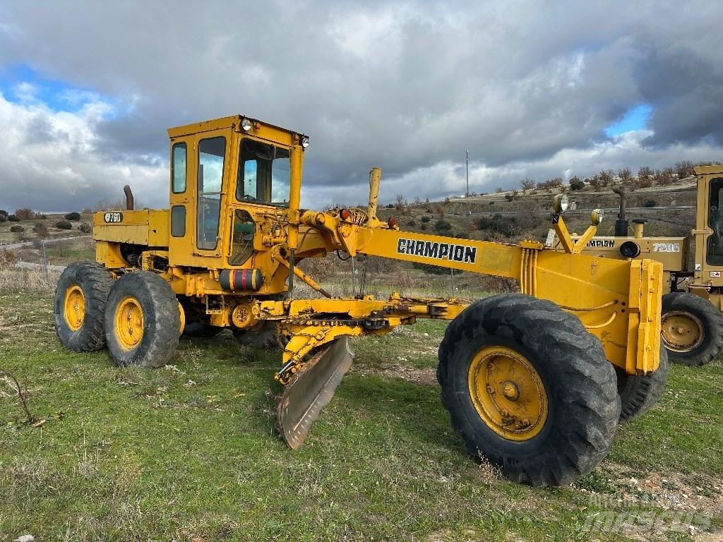 Champion 760 Graders