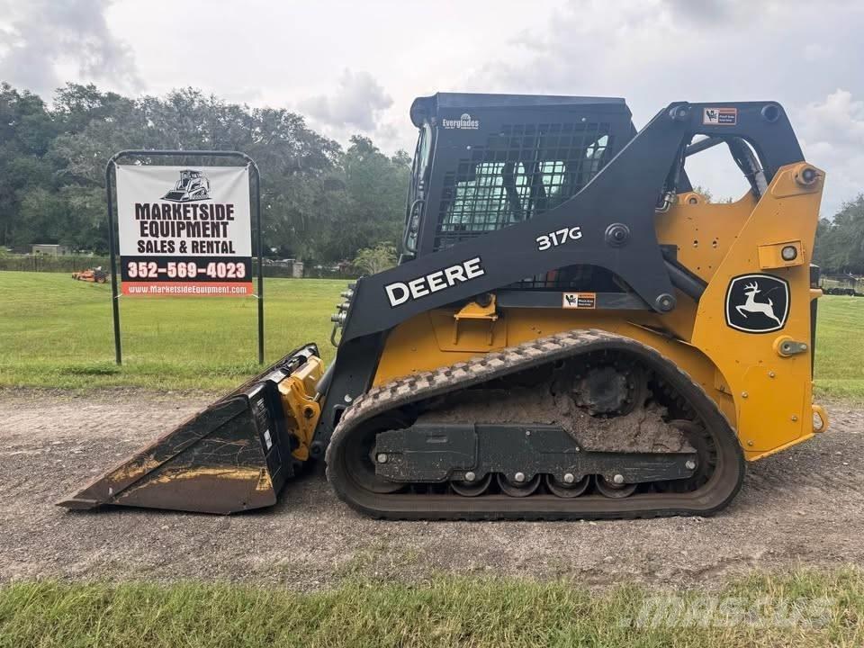 John Deere 317 Skid steer loaders