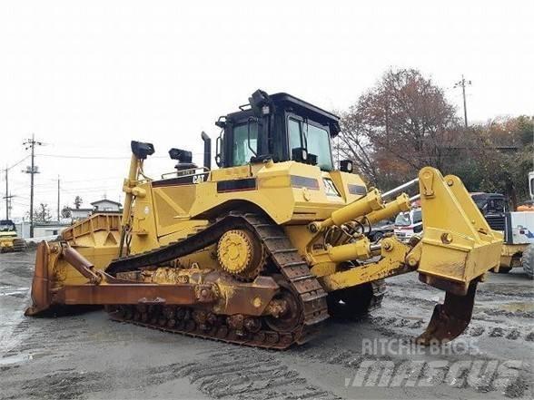 CAT D8T Crawler dozers