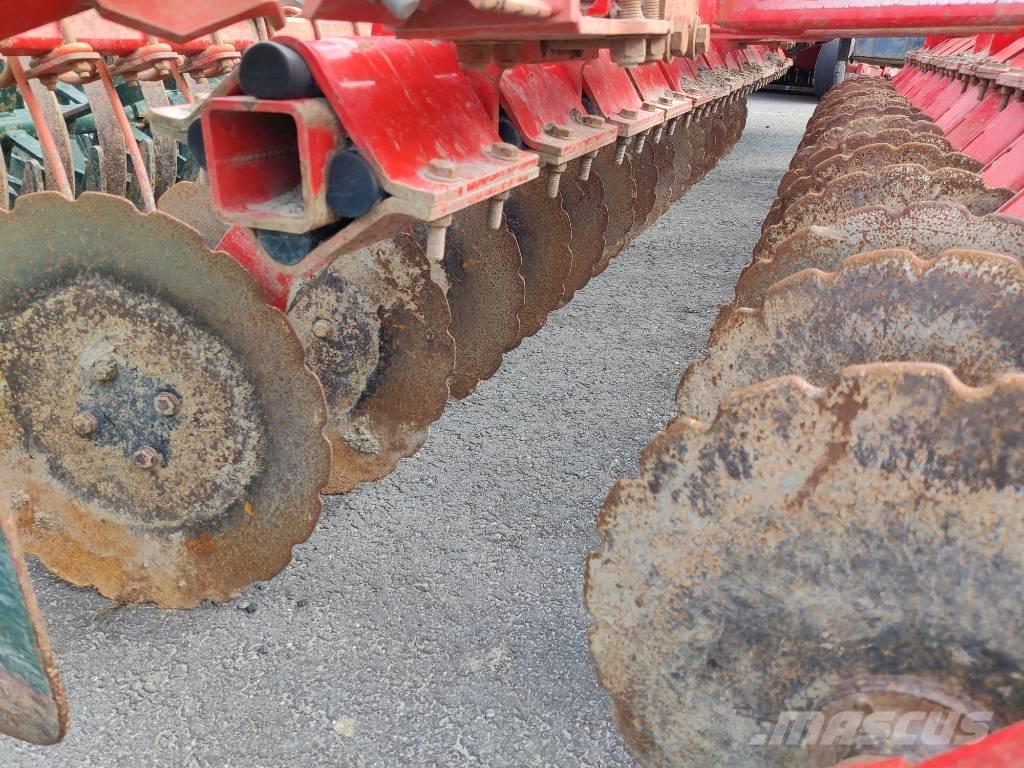 Vogel & Noot Terradisc Disc harrows