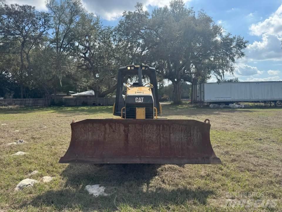 CAT D 3 K 2 LGP Crawler dozers