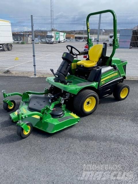 John Deere 1550 Riding mowers