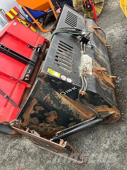  Ålø 230 SC Farm machinery