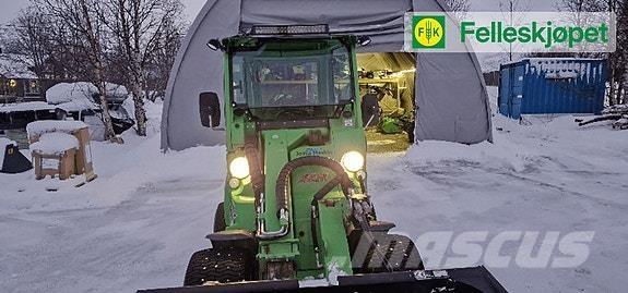 Avant 635 Skid steer loaders