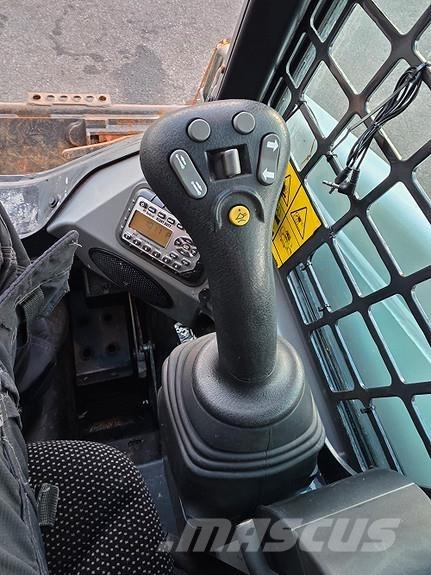 Bobcat T450 Skid steer loaders
