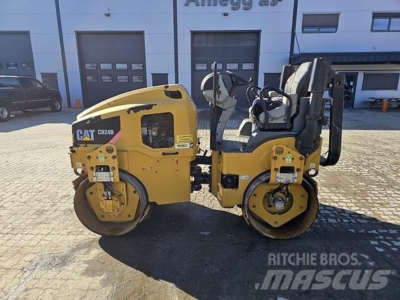 CAT CB24B Asphalt pavers