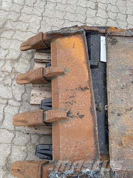 CAT TENNER Farm machinery