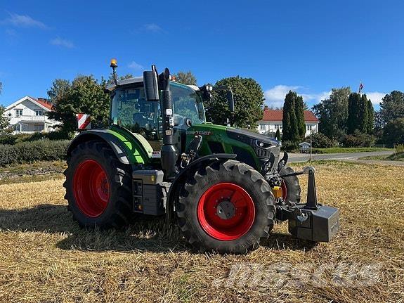 Fendt 620 VARIO Tractors