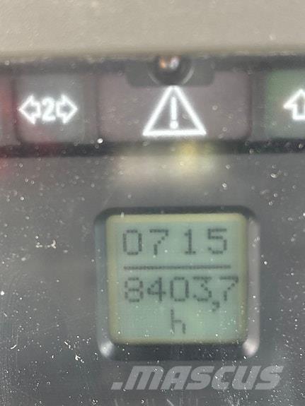 Fendt 716 Vario Tractors