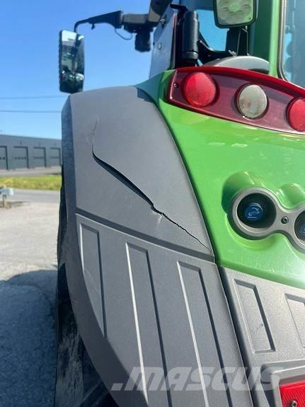 Fendt 724 VARIO Tractors