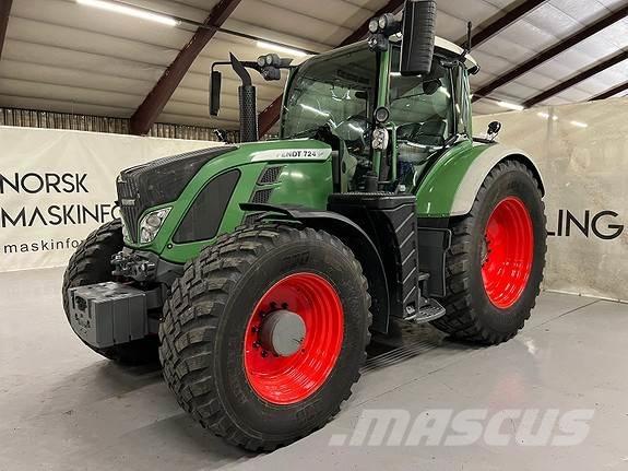 Fendt 724 Vario Tractors