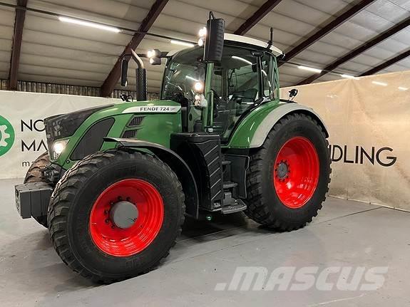 Fendt 724 Vario Tractors