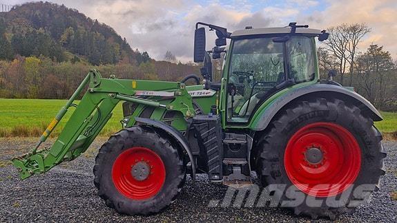 Fendt 724 Vario Tractors
