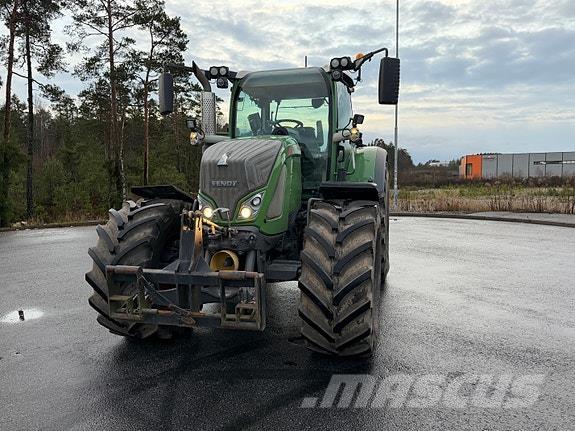 Fendt 724S4 Tractors