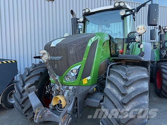 Fendt 828 Vario Tractors