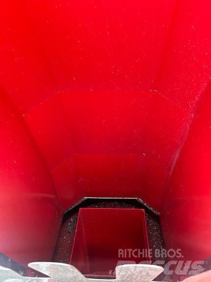 Globus GSF 245-18 Other road and snow machines