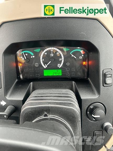 John Deere 5067E Tractors