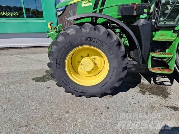 John Deere 5125R Tractors
