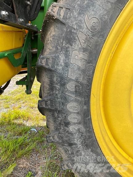 John Deere 740i Self-propelled sprayers