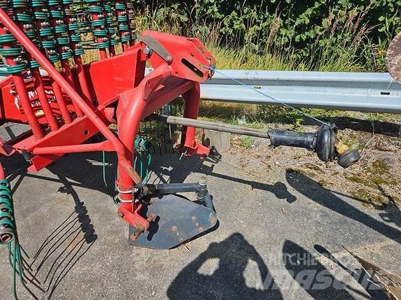  Kveneland 9443 Windrowers