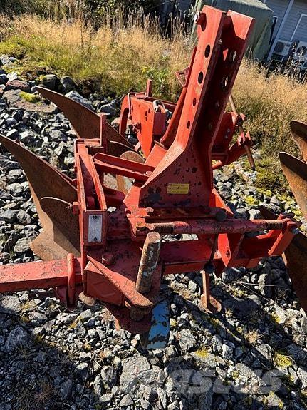 Kverneland 14 Ploughs
