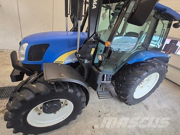 New Holland T5050 Tractors