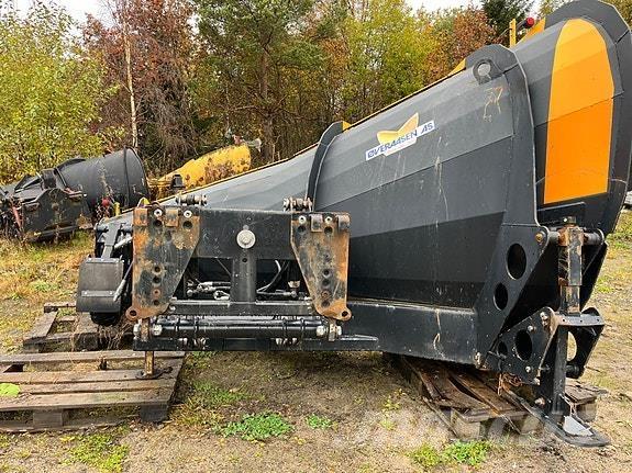  Øveraasen DEH285 Snow blades and plows