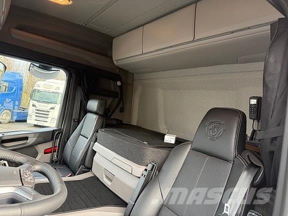 Scania P340 Box trucks