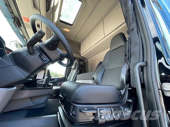 Scania R460A4X2LB Prime Movers