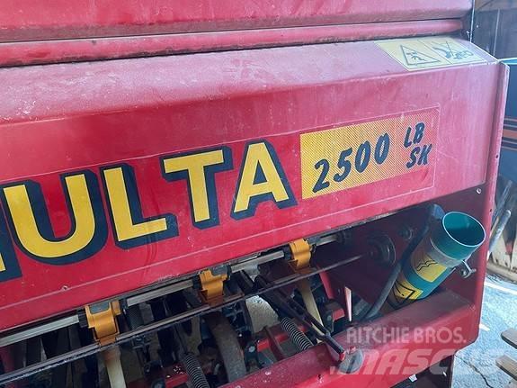 Simulta 2500 LB/SK Mineral spreaders