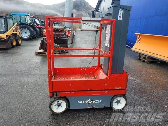 SkyJack SJ16 Other lifts and platforms