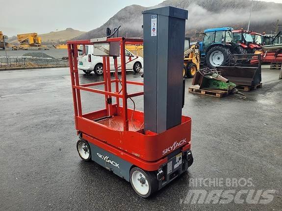 SkyJack SJ16 Other lifts and platforms