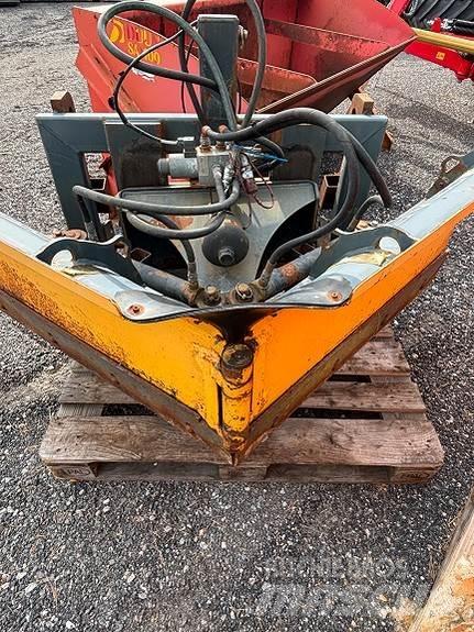 Stark NL2400L Snow blades and plows