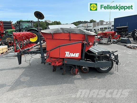 Tume HKL 3000 JC Mineral spreaders